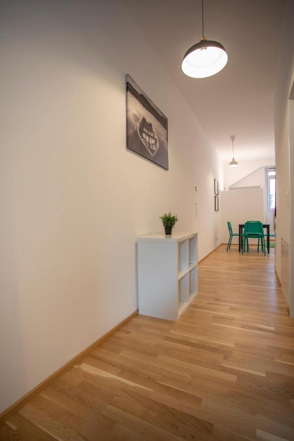 Innsbruck Urban Apartment I No Stairs I 24H Contactless Check-In ภายนอก รูปภาพ